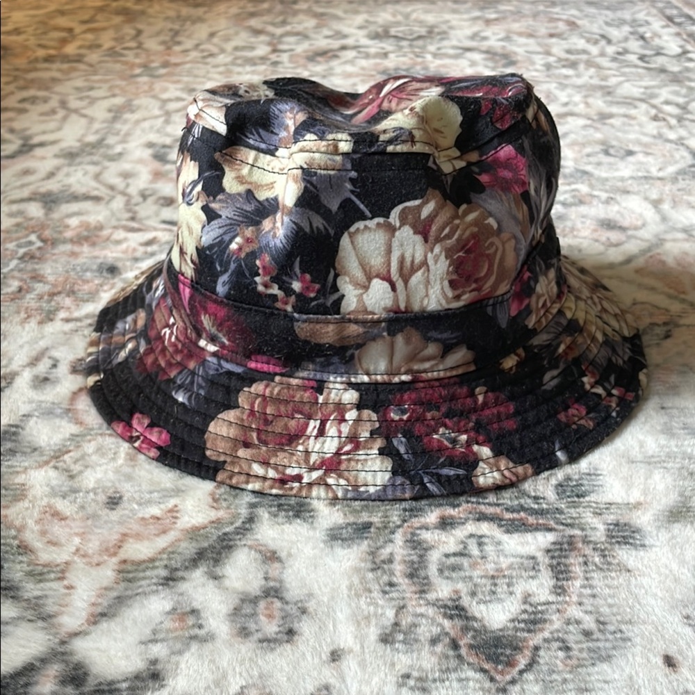 Floral Bucket Hat - Delux Black and Pink